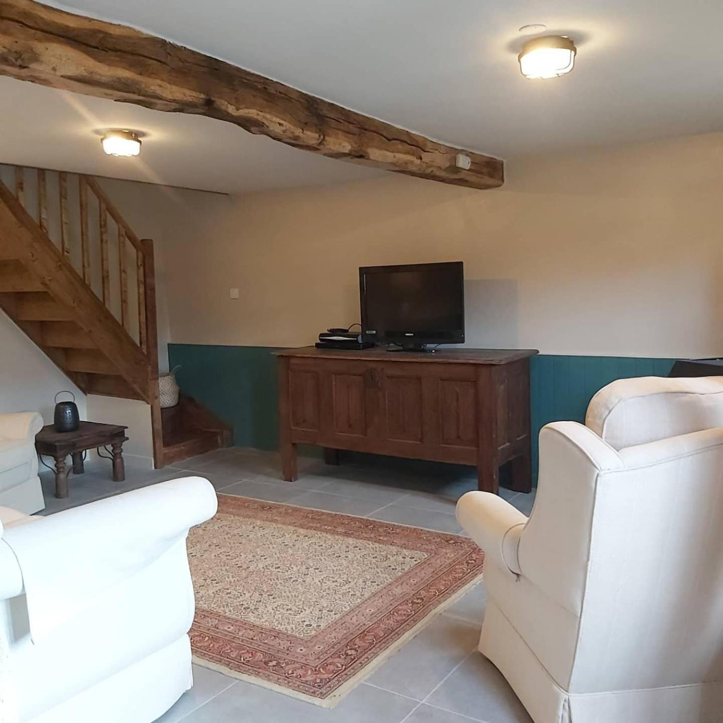 Beautiful 2 Bed Cottage With Swimming Pool Pagéas Zimmer foto